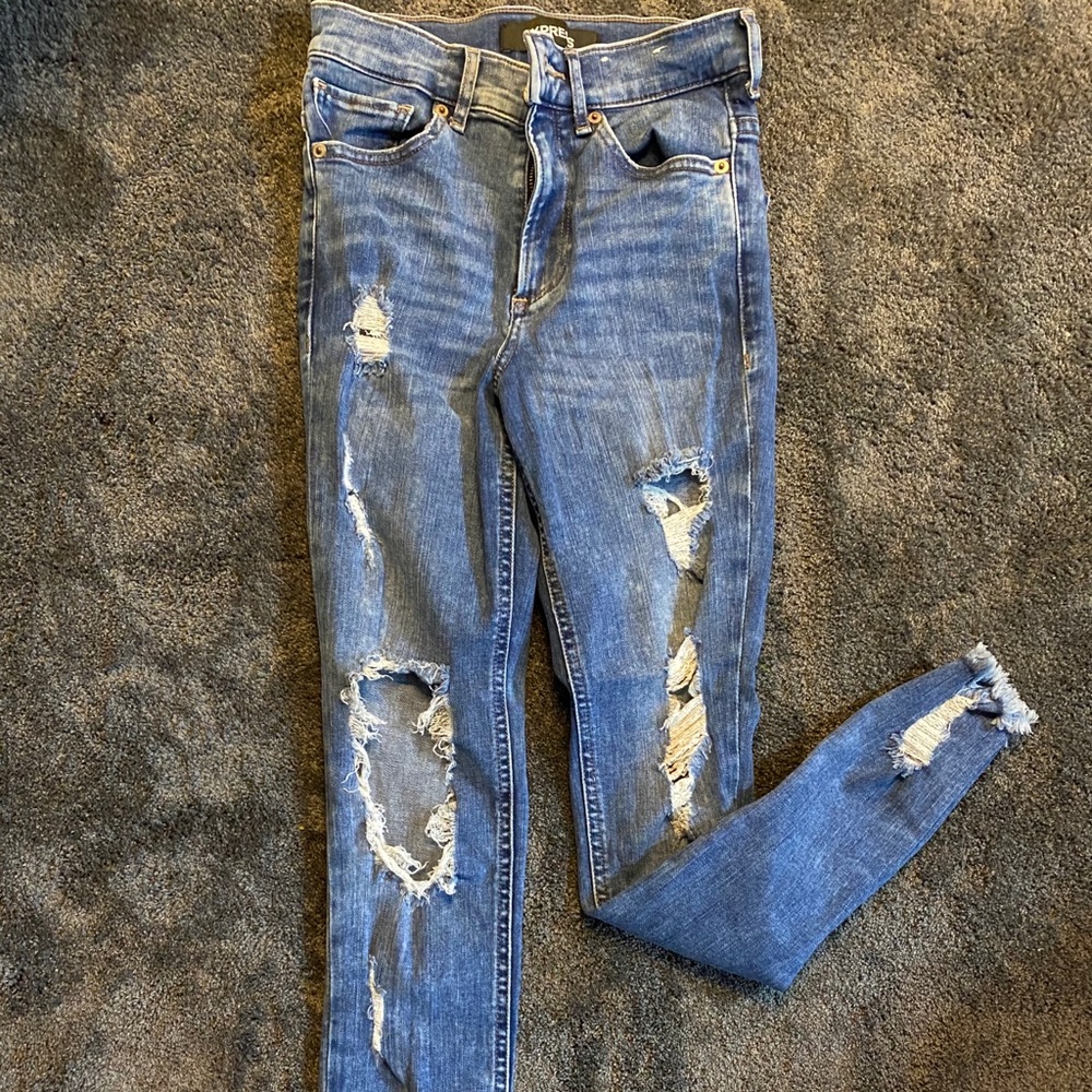 Ripped jeans